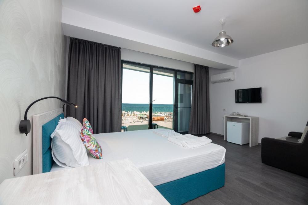 Quadruple Room with Sea View