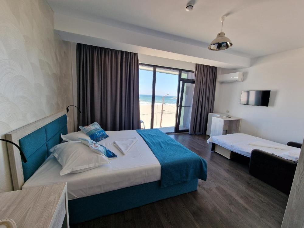 Quadruple Room with Sea View at Hotel H pe plaja Belona, photo 2